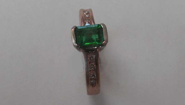 emerald diamond ring 