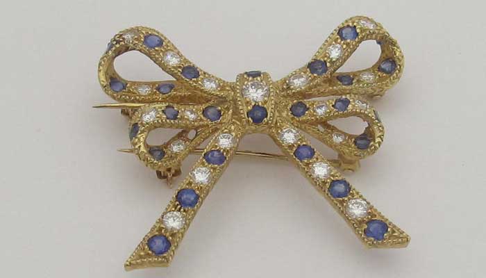custom diamond broche