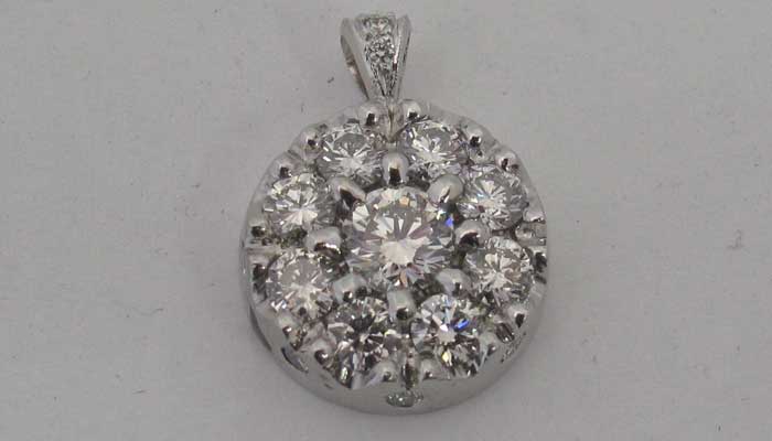 custom diamond pendant